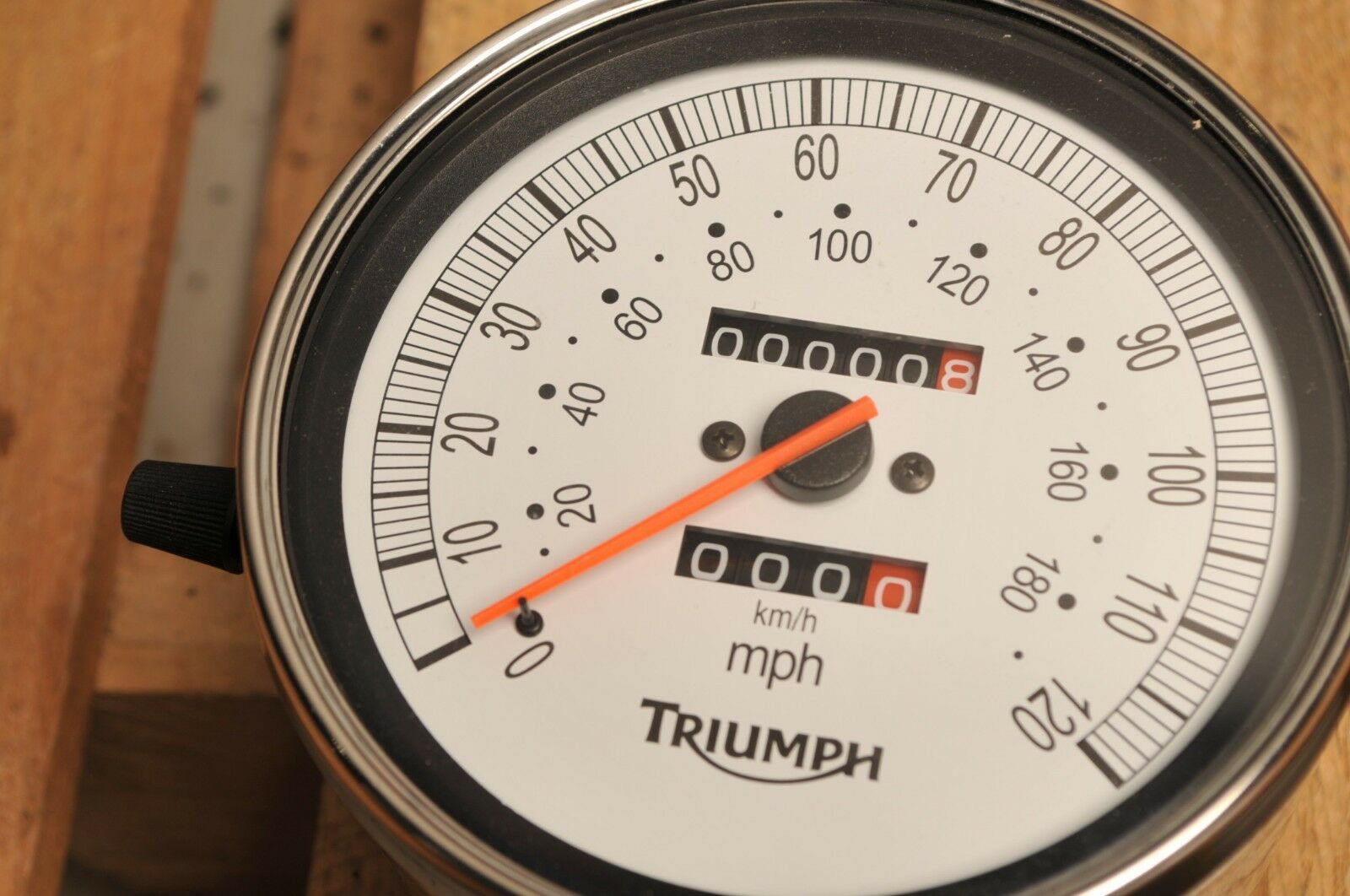 GENUINE TRIUMPH T2505081 SPEEDO/SPEEDOMETER *MPH* AMERICA