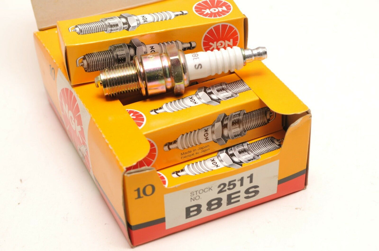 (10) NGK B8ES 2511 Spark Plug Plugs Bougies - Lot of Ten / Lot de Dix