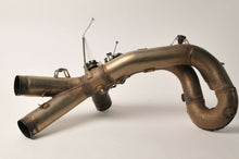 Load image into Gallery viewer, Genuine Ducati 57012633A Exhast Center Y-Pipe w/valve &amp; cables - 2012 848 Evo