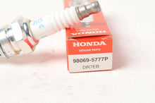 Load image into Gallery viewer, NGK DR7EB Spark Plug Bougie 98069-5777P Honda Outboard 40hp 50hp +