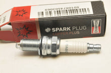 Load image into Gallery viewer, CHAMPION SPARK PLUG Qty:16+1 RA6HC -- OE 083 COPPER PLUS LOT BMW K1200 ++
