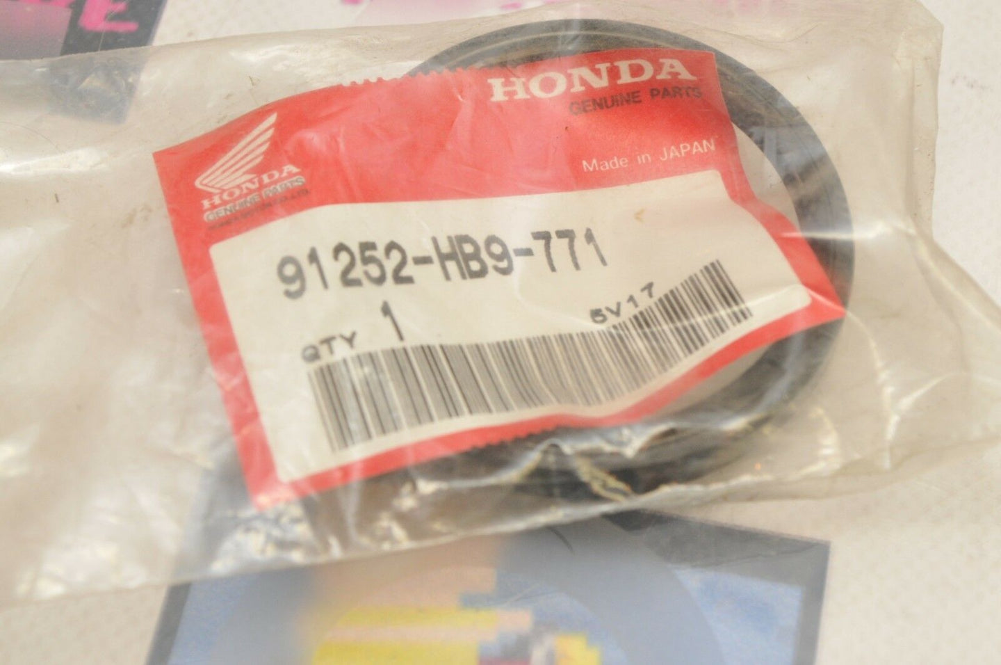 NOS Honda OEM 91252-HB9-771 DUST SEAL(52X62X7) TRX250R SWINGARM 1988-1989