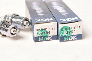(2) NGK BKR6EIX-11 3764 Spark Plug Plugs Bougies - Lot of TWO / Lot de DEUX
