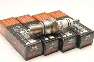 (4) Bosch WR6DC+ Spark Plug Plugs Bougies-Lot of FOUR / Lot de Quatre -