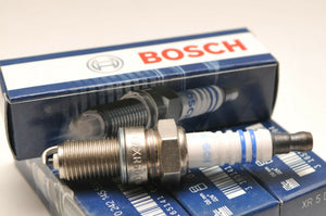 (4) Bosch XR5DC Spark Plug Plugs Bougies-Lot of FOUR  / Lot de Quatre - BMW