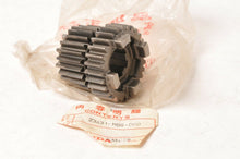 Load image into Gallery viewer, Genuine Honda 23431-MB9-000 Gear, Mainshaft 2nd 3rd (24t,28t) GL1200 Gold Wing