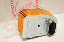 Load image into Gallery viewer, GENUINE NOS HONDA 17211-375-000 ELEMENT, R. AIR CLEANER (FILTER) CB500T 1975-76