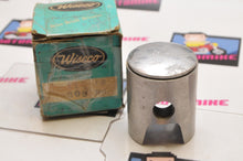 Load image into Gallery viewer, NOS NEW OLD STOCK Wiseco Piston 300P8 B125 +80 OVER  110P8 BULTACO 125