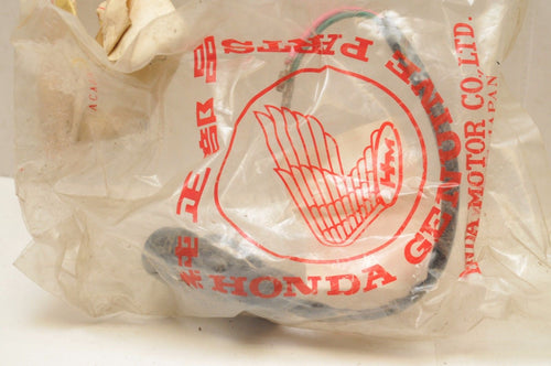 OEM VINTAGE Honda 31650-958-681 UNIT DC RECEPTACLE ATC200 1983-84 BIG RED - Motomike Canada