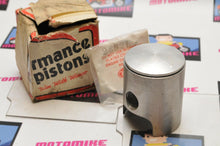 Load image into Gallery viewer, NOS NEW OLD STOCK Wiseco Piston 2212PS STD YAMAHA 338 GP SL SM SR GS EXCITER 340