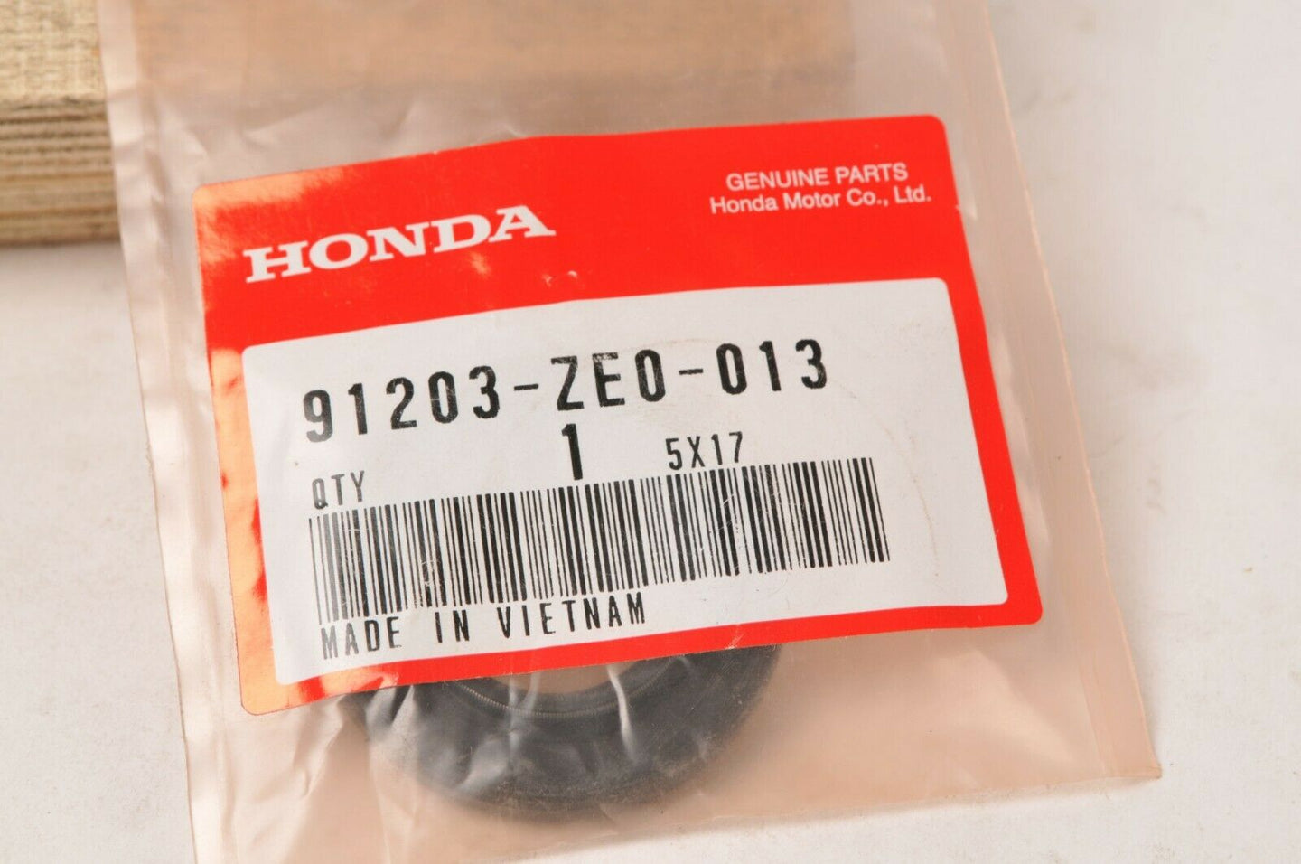 Genuine Honda 91203-ZE0-013 Oil Seal 22x41x6 - Crankcase Cover GX120 ++