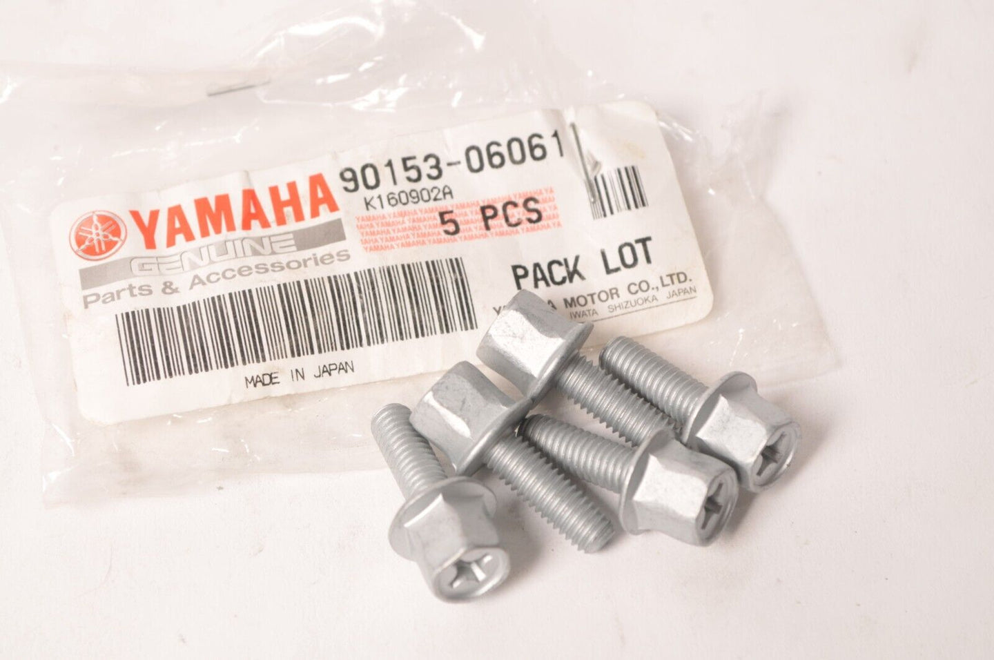 Genuine Yamaha Screw Hex Bolt Exhaust lot of FIVE (5)   | 90153-06061
