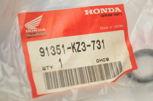NOS Honda OEM 91351-KZ3-731 DUST SEAL RR.CUSHION PIVOT(SHOCK) (730)CR125R CR500R