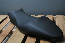 Load image into Gallery viewer, GENUINE DUCATI 96880471A MONSTER LOW LOWER SEAT -20mm 797