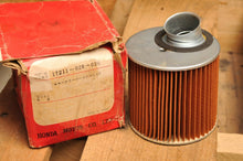 Load image into Gallery viewer, GENUINE NOS HONDA 17211-028-020 AIR CLEANER ELEMENT FILTER -90 S90 CL90 CS90