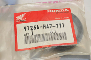 NOS Honda OEM 91256-HA7-771 DUST SEAL(42X54X7) TRX350 1987-1989