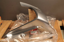 Load image into Gallery viewer, NEW OEM HONDA 64130-MGE-000ZA COWL, RIGHT R UPPER (SILVER NHA30M) VFR1200 10-14