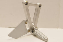 Load image into Gallery viewer, DUCATI 82410441A BRACKET RIGHT FOOTREST C/W: PEG, PLATE, RH 750 800 900 SS +