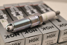 Load image into Gallery viewer, (8) NGK LZTR4A-11 5306 Spark Plug Plugs Bougies - Lot of Eight / Lot de Huit