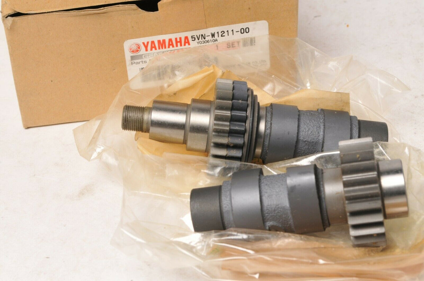 New OEM Yamaha 42H-12181-00-00 Camshaft NOS - In Stock Motorsports, Inc.