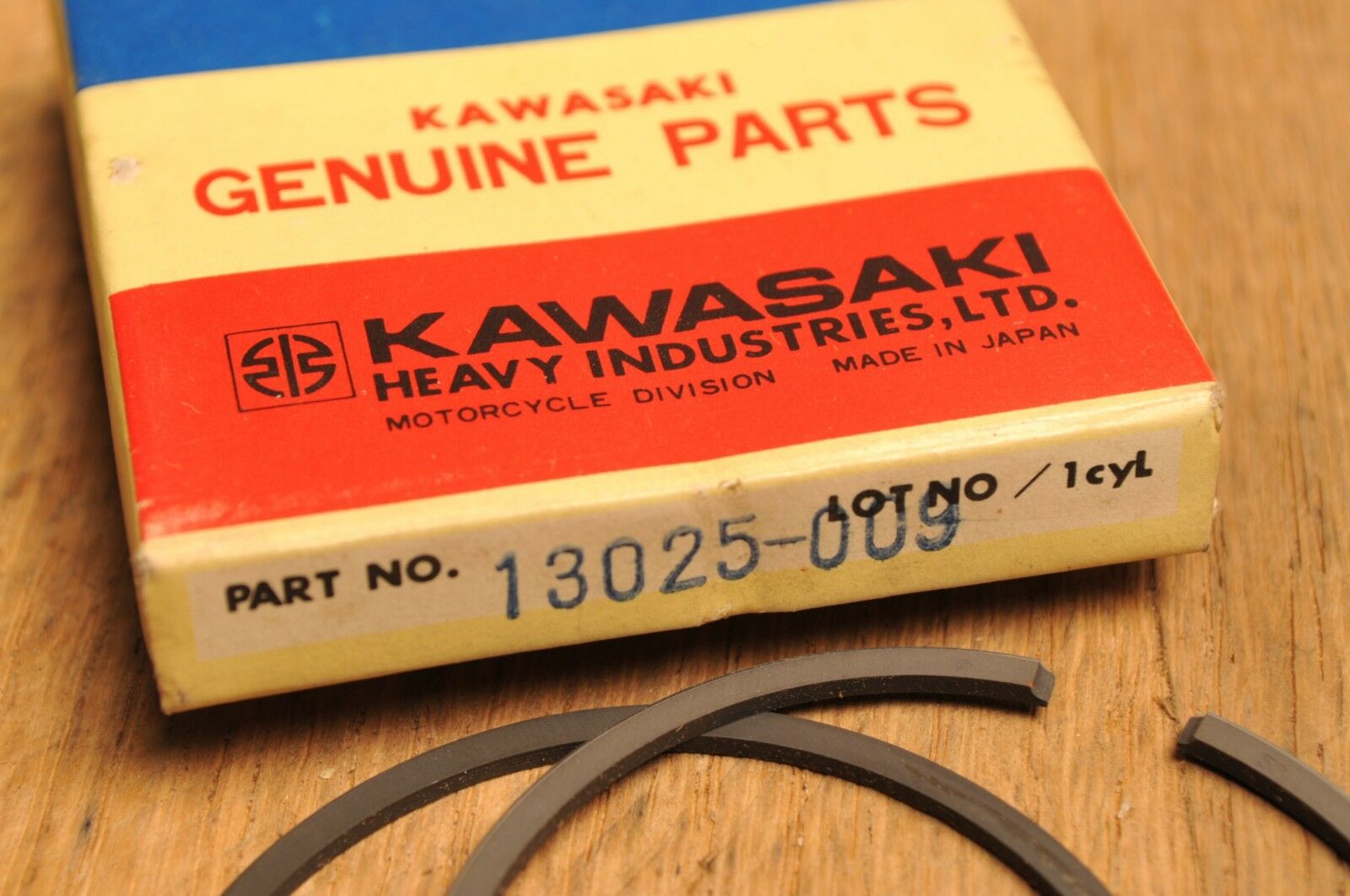 NOS OEM KAWASAKI PISTON RINGS 13025-009 +0.020