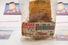 Load image into Gallery viewer, NEW NOS OEM YAMAHA 8DW-17682-20 SPROCKET, CHAIN UPPER 22T SXV SRX VENTURE ++