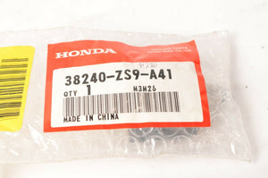 Genuine NOS Honda 38240-ZS9-A41 Circuit Breaker for EU2600i EU3000is ++