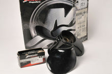 Load image into Gallery viewer, OEM Mercury BLACK MAX 3 Blade Prop 12.5 x 8 Propeller RH 48-42738A13 8P WITH HUB