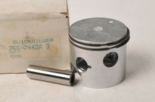 Load image into Gallery viewer, Mercury Quicksilver 765-7442A3 Piston Kit (Port) - Outboard 135 175 200 HP+