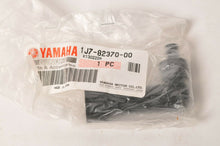 Load image into Gallery viewer, Genuine Yamaha Plug,Cap Spark Connector XS XV XJ ++  |  1J7-82370-00