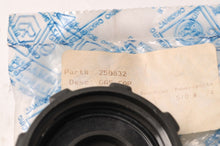 Load image into Gallery viewer, Genuine Aprilia Cap,Gas Gasoline - Beverly Sprint LX 50 150 Zip +++  | AP 259832