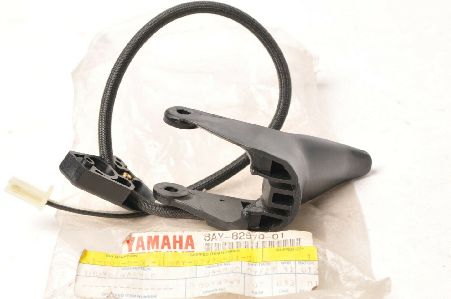 Genuine Yamaha 8AY-82970-01-00 Thumb Warmer Assembly - Vmax 600 500 Exciter II +